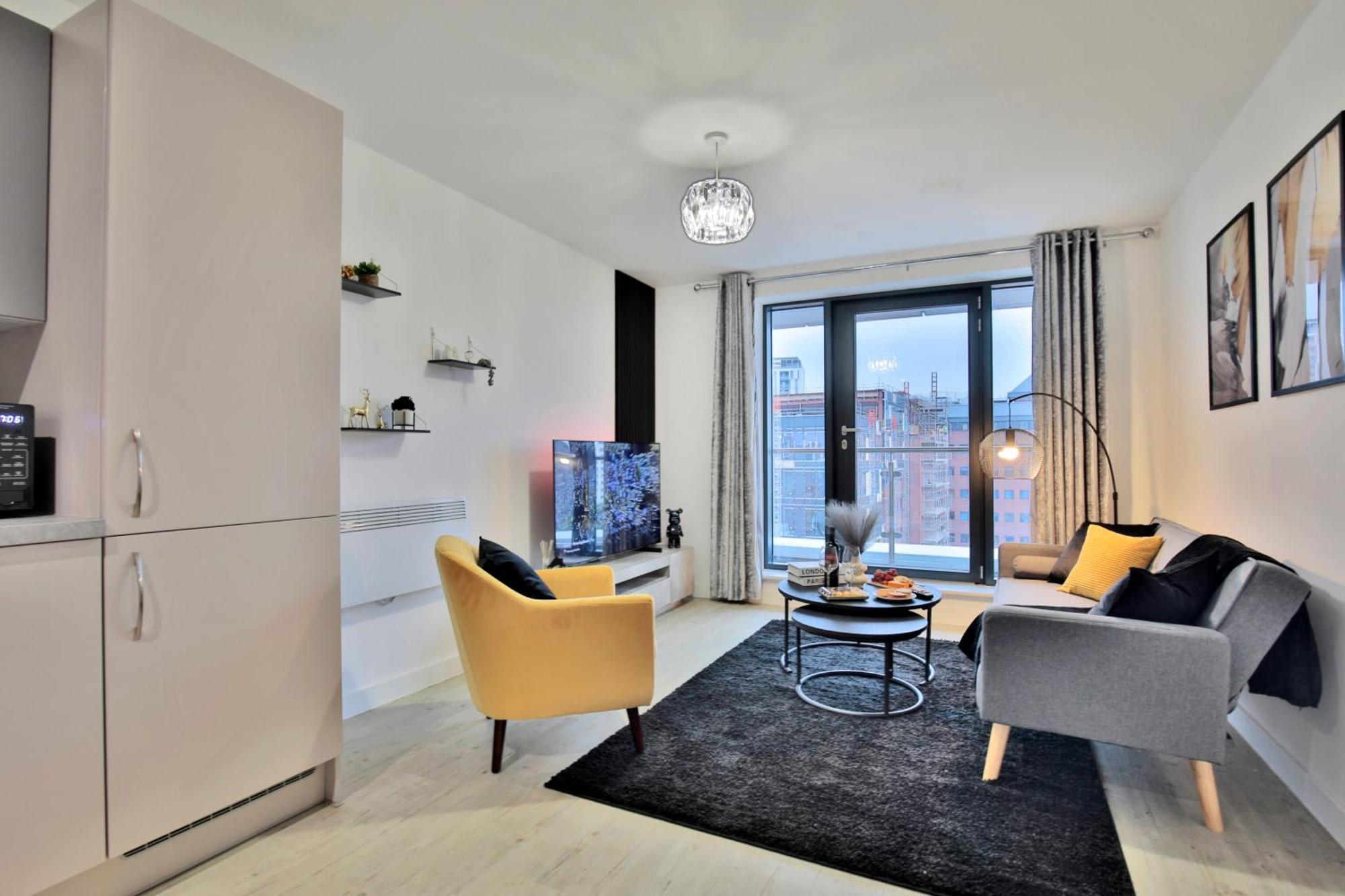 Modern 2 Bed, 2 Bath With Ensuite By Avalora Short Lets & Serviced Salford With Balcony, Near Tram Stop Salford Quays Appartement Manchester